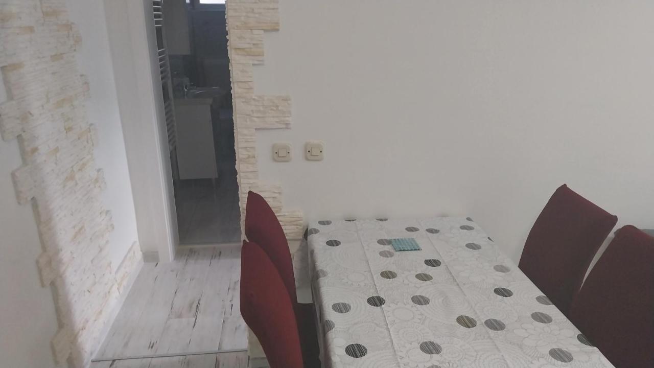 Jan 2 Διαμέρισμα Πούλα Εξωτερικό φωτογραφία